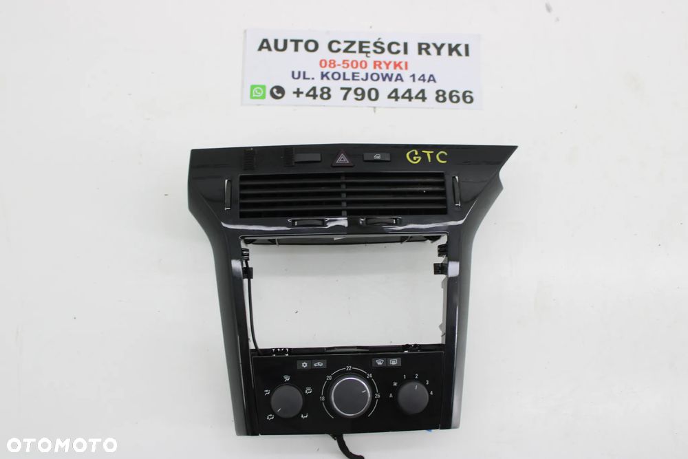 Opel Astra H GTC Konsola Panel Nawiew Ramka  331985437 - 1