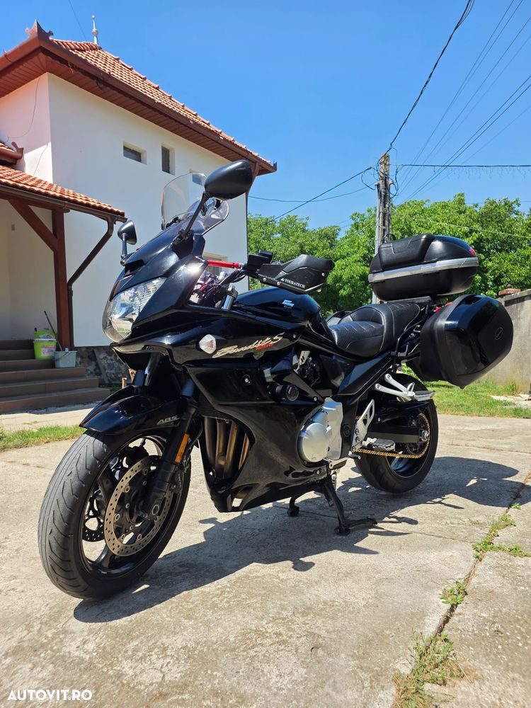 Suzuki GSF - Bandit - 1