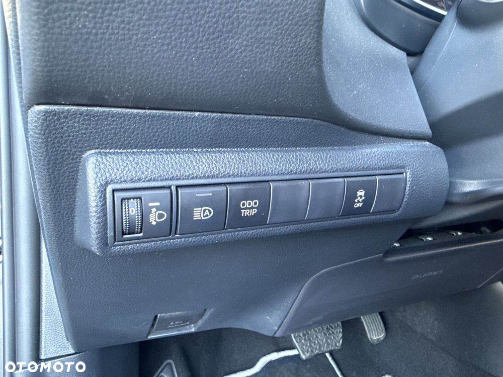 Toyota Corolla 1.8 Hybrid Comfort - 24