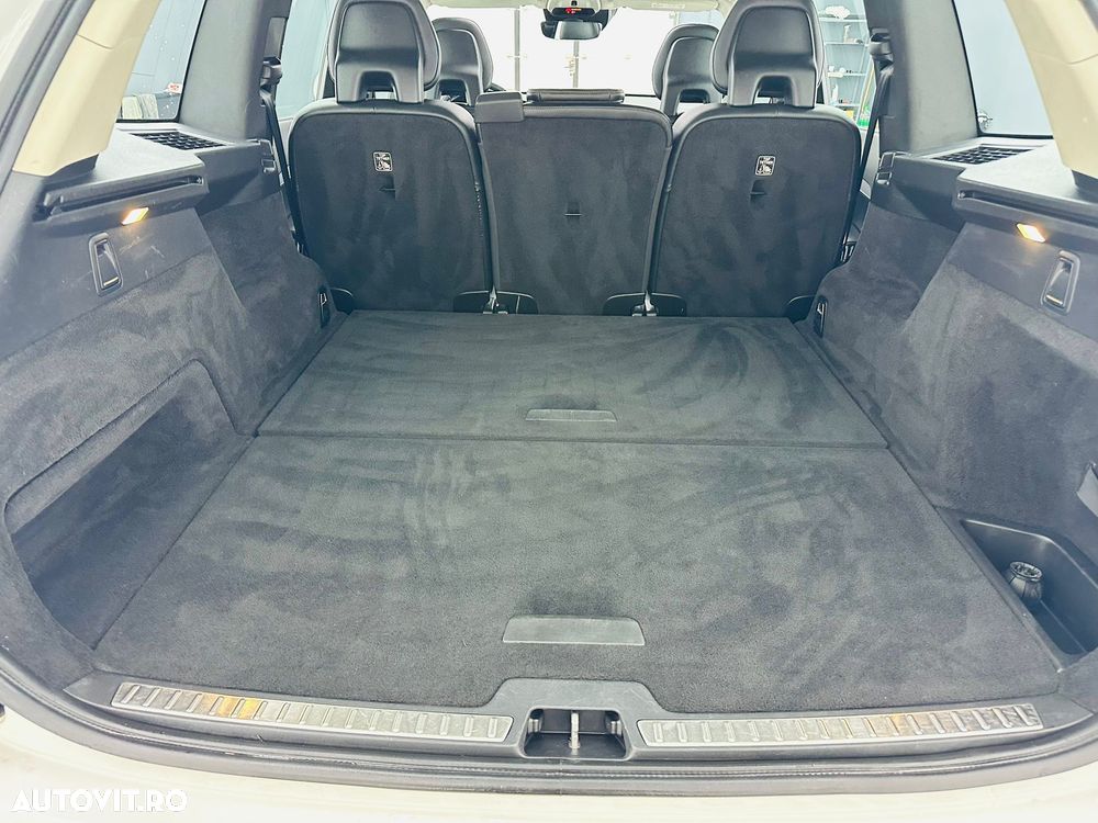 Volvo XC 90 D5 AWD Geartronic Momentum - 15