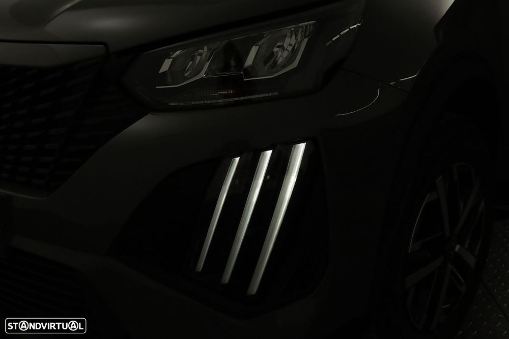 Peugeot 2008 1.5 BlueHDi Active EAT8 - 6