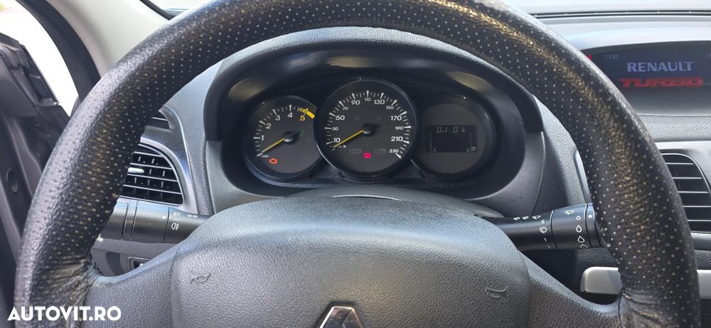 Renault Megane 1.5 dCi Dynamique - 6