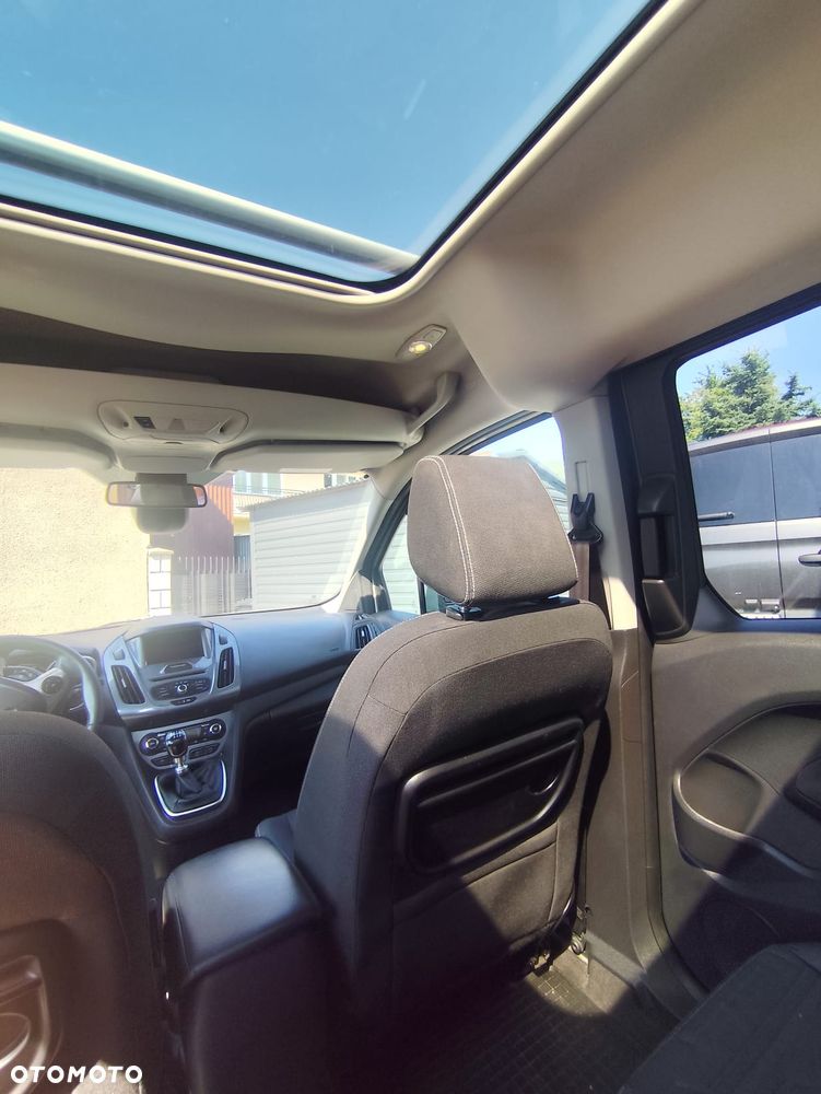 Ford Tourneo Connect 1.5 TDCi Titanium - 10