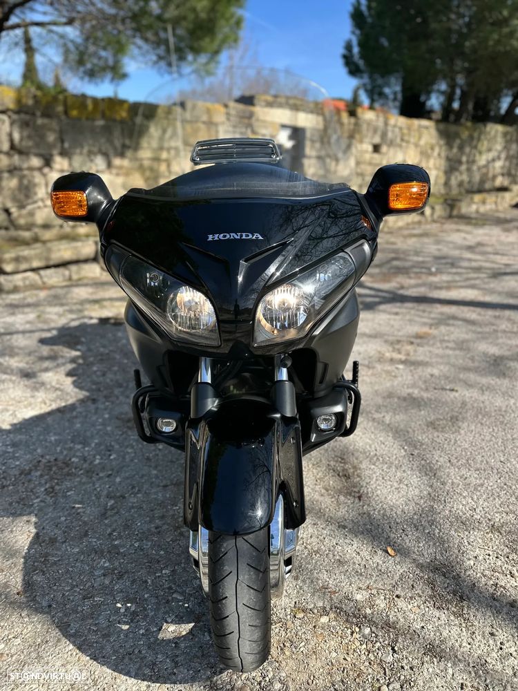 Honda Goldwing - 2