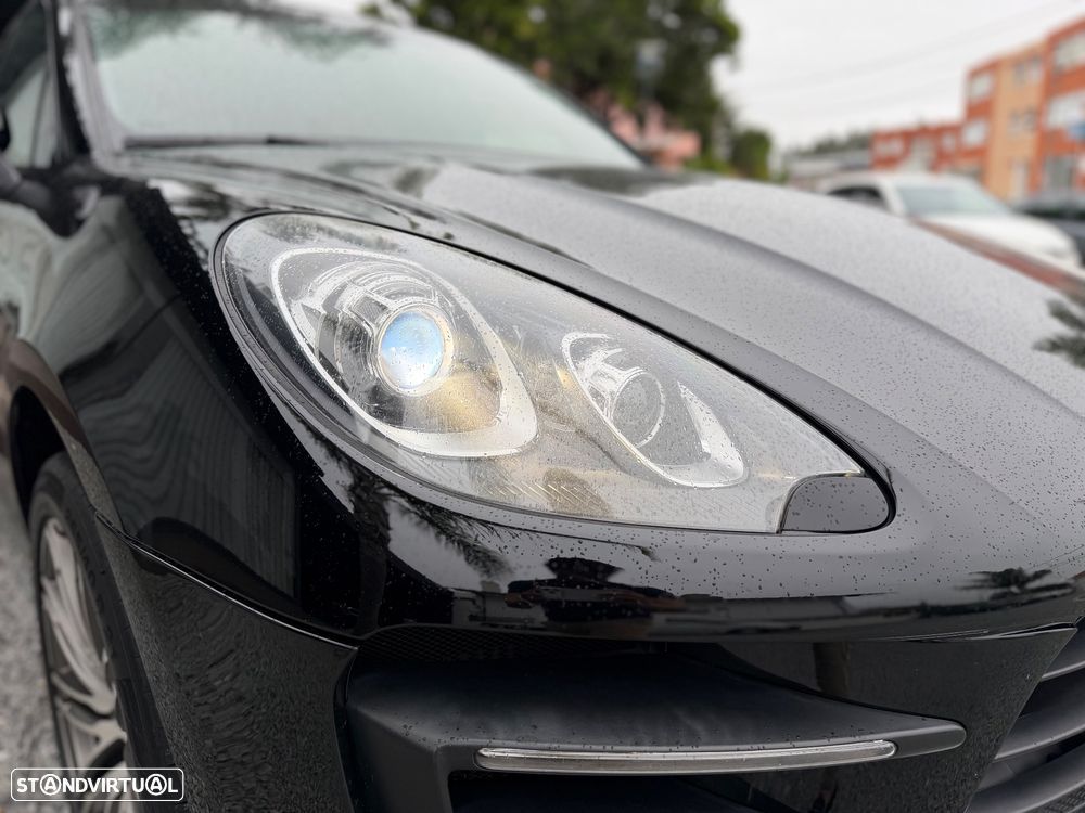 Porsche Macan Turbo - 34