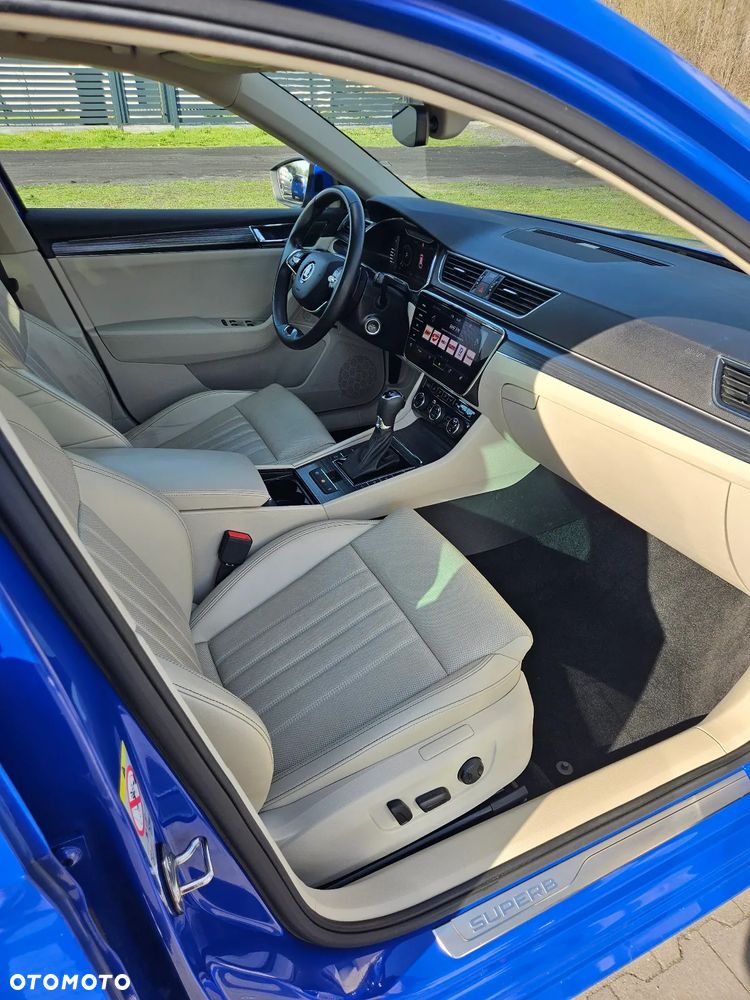 Skoda Superb 2.0 TDI DSG Premium Edition - 26