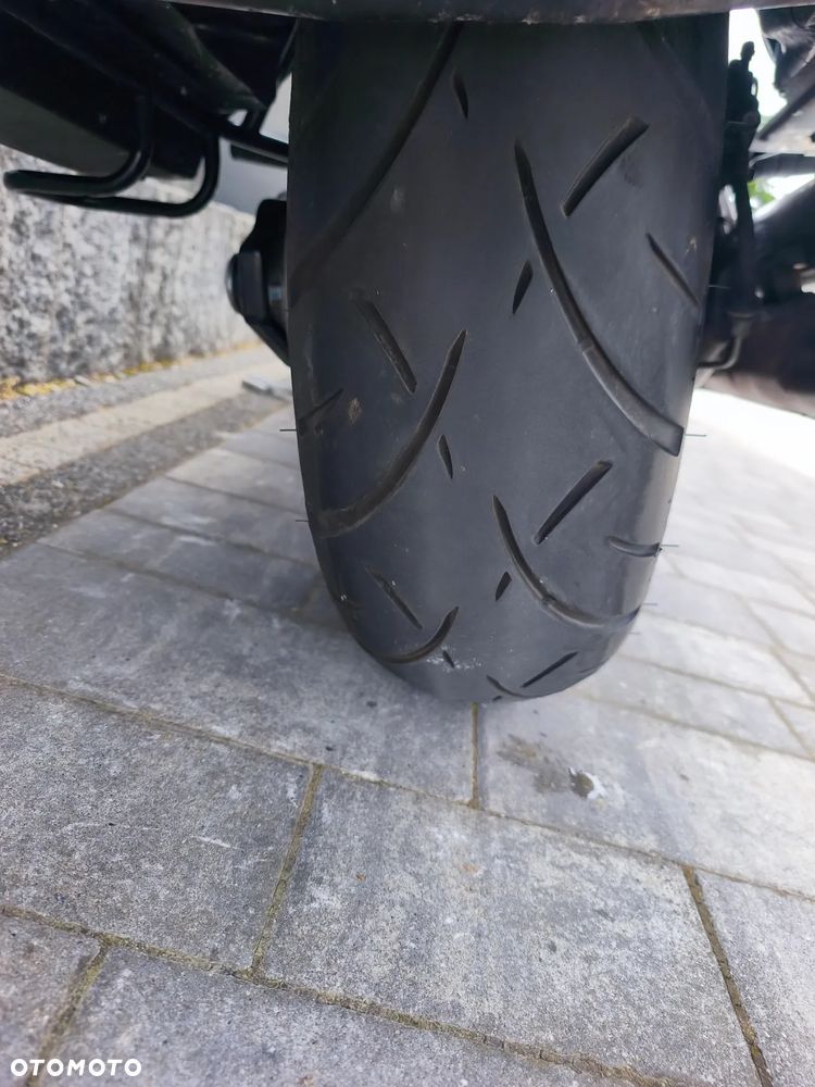 Suzuki Intruder - 16