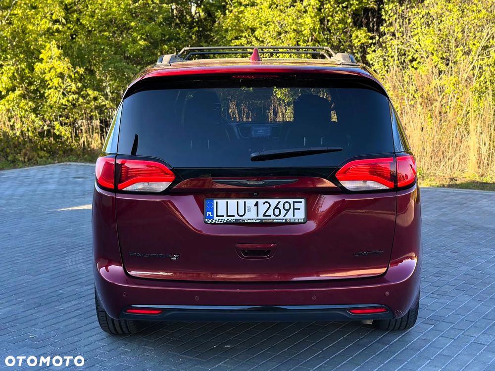 Chrysler Pacifica - 7