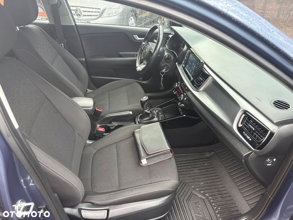 Kia Rio 1.4 L - 15