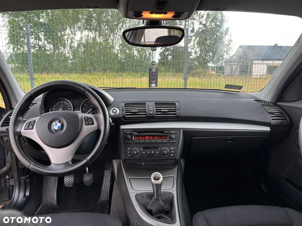 BMW Seria 1 116i - 11