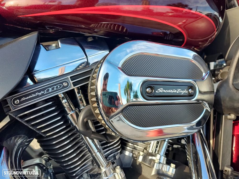 Harley-Davidson Road CVO Road Glide Ultra - 20