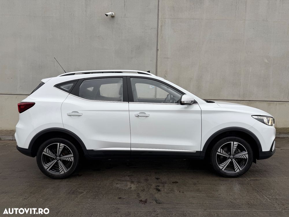 MG ZS EV Luxury - 26