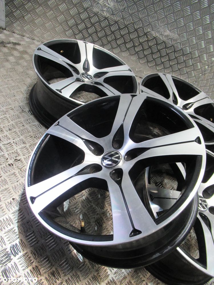 Felgi Vw Golf Passat Caddy Tiguan T-Roc Touran Jetta 7,5Jx17 et35 5x112 - 3