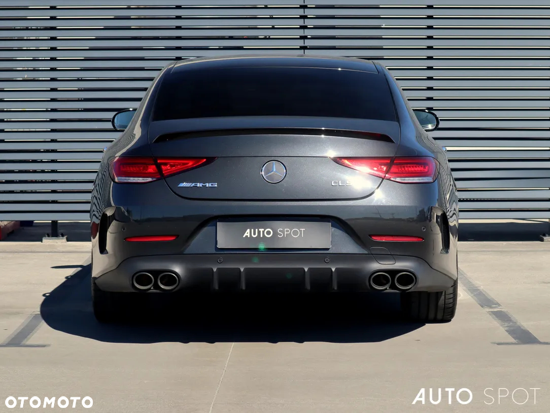 Mercedes-Benz CLS - 6