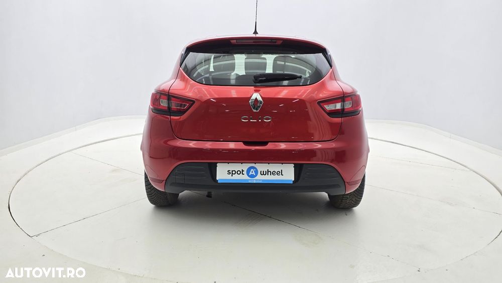 Renault Clio - 7