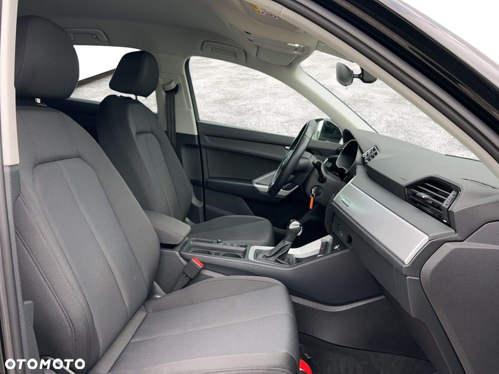 Audi Q3 Sportback - 16