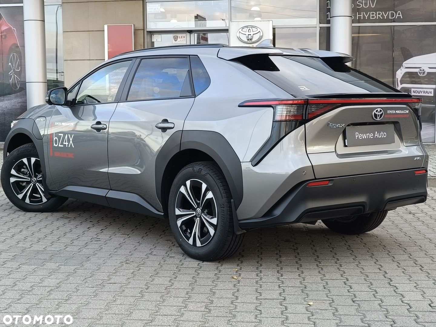 Toyota bZ4X - 4