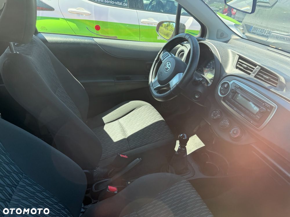 Toyota Yaris - 5