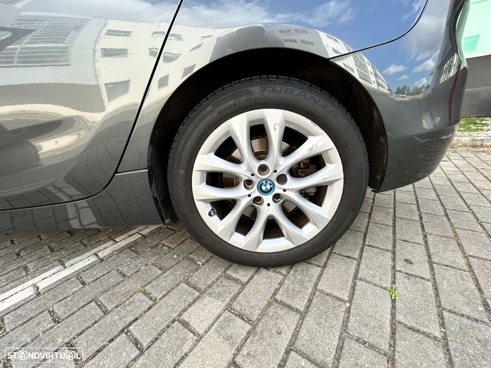 BMW 225xe Active Tourer - 30
