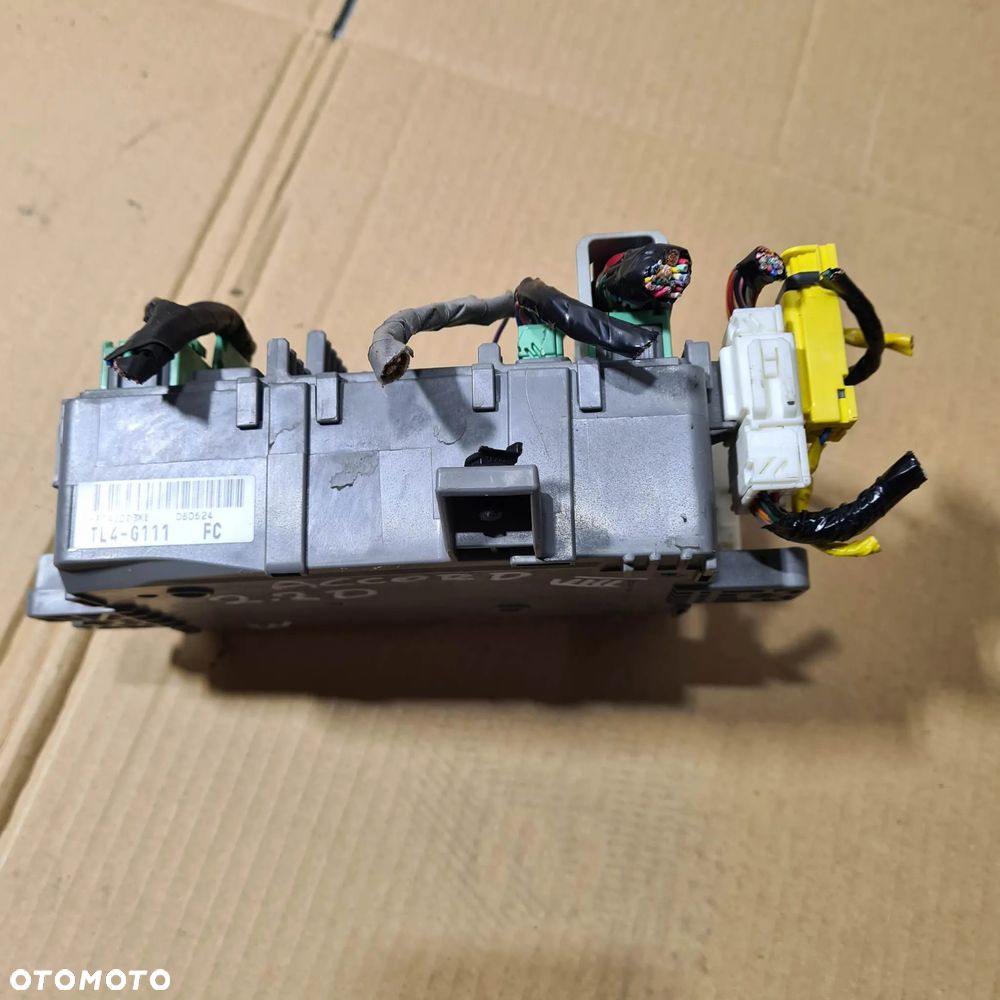 HONDA ACCORD VIII SKRZYNKA BEZPIECZNIKÓW EU - 3