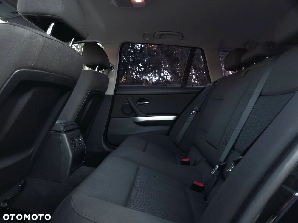 BMW Seria 3 - 17