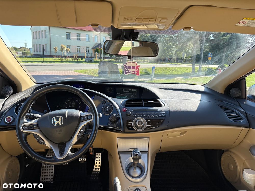 Honda Civic 1.8 Comfort - 9