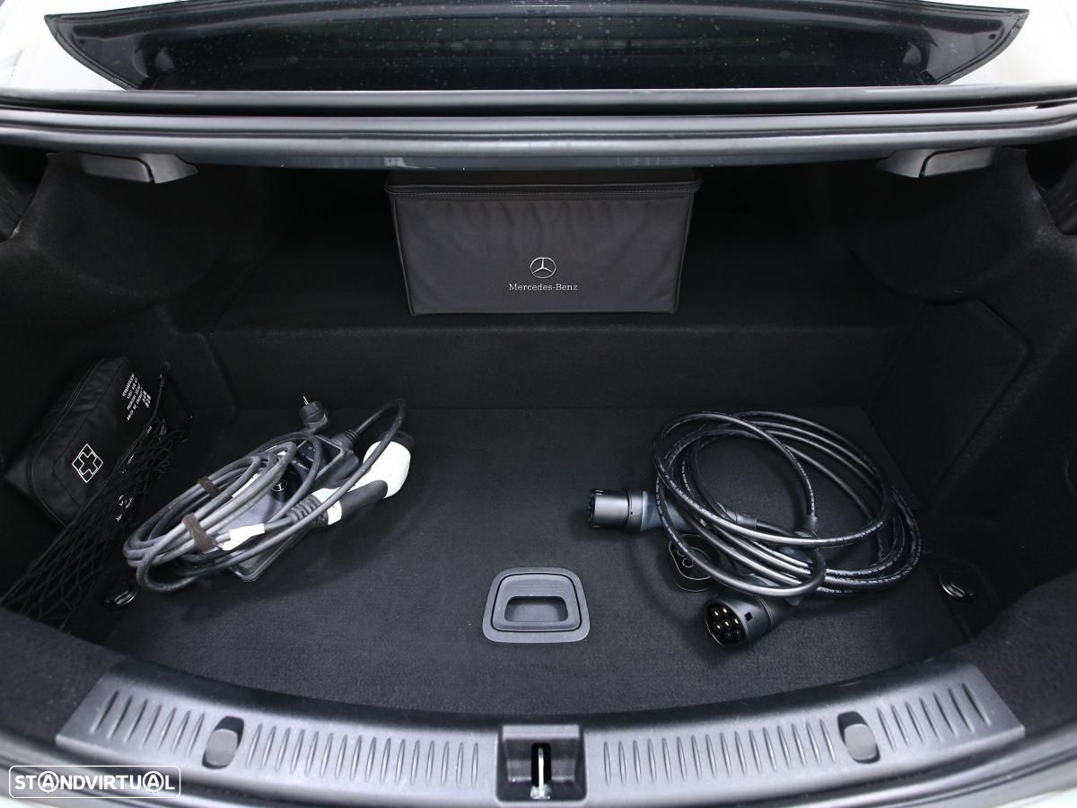 Mercedes-Benz E 300 de 4Matic T 9G-TRONIC Avantgarde - 18