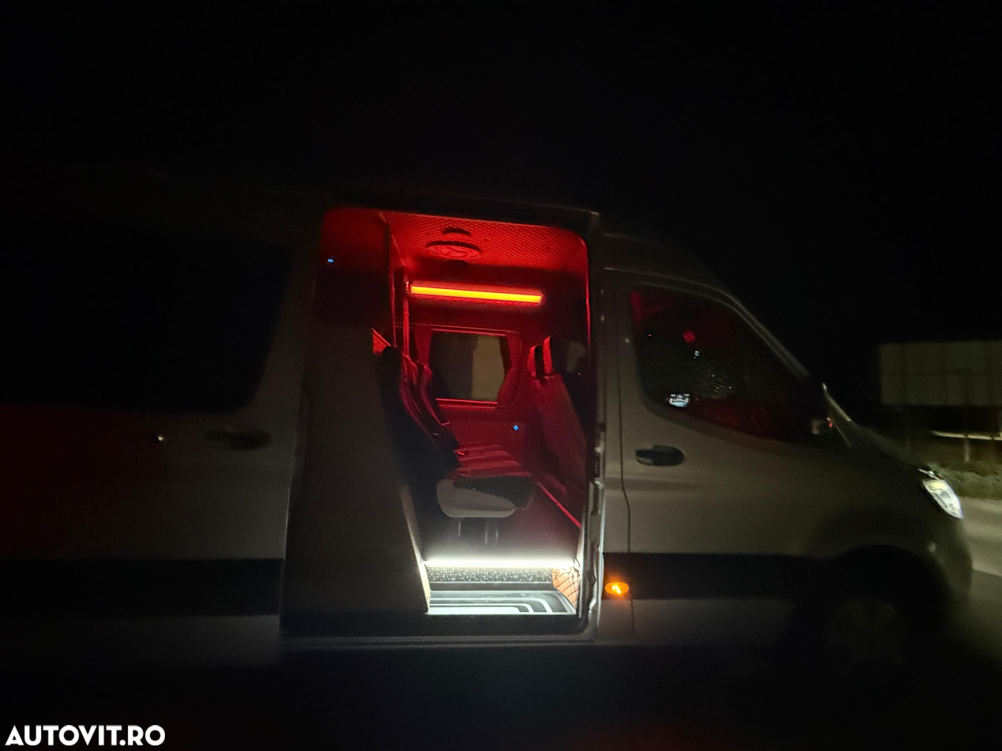 Mercedes-Benz Sprinter - 11