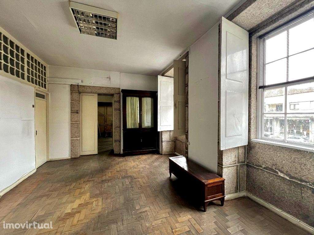 PRÉDIO HISTÓRICO NO CORAÇÃO DE AMARANTE - Grande imagem: 5/20