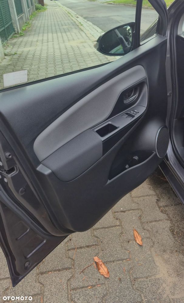 Toyota Yaris - 5