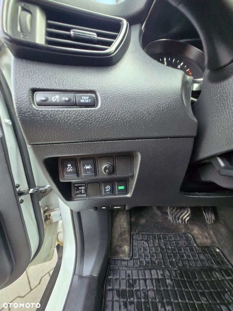 Nissan X-Trail 2.0 dCi Acenta Xtronic 4WD - 24