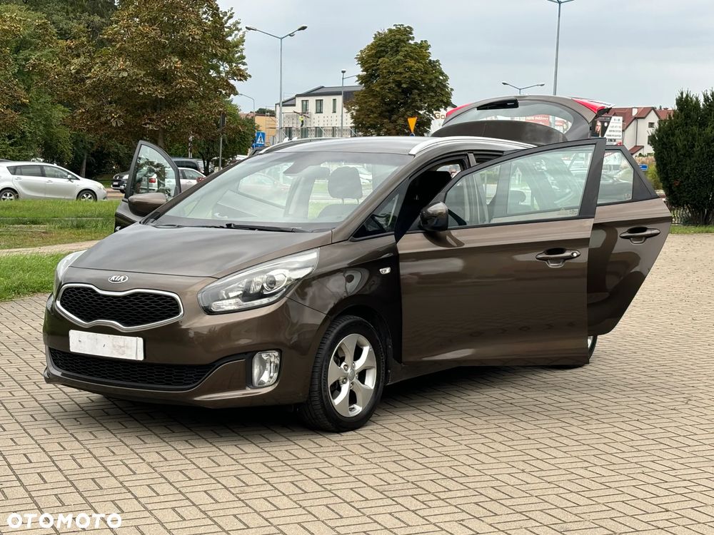 Kia Carens 1.6 GDI Attract - 17