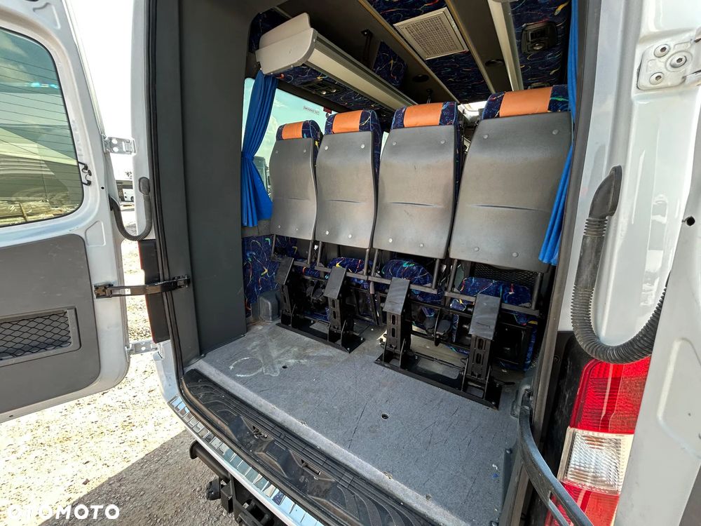 Mercedes-Benz Sprinter 519 - 19