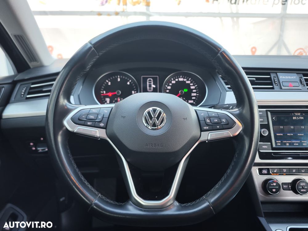 Volkswagen Passat 1.6 TDI DSG Comfortline - 20