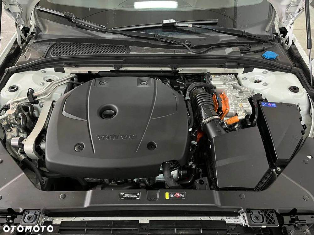 Volvo V60 T6 AWD Recharge Geartronic RDesign - 20