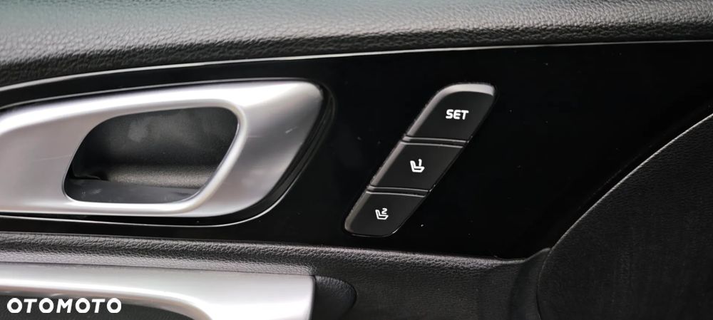 Kia Ceed 1.6 GDI DCT OPF Platinum Edition - 27