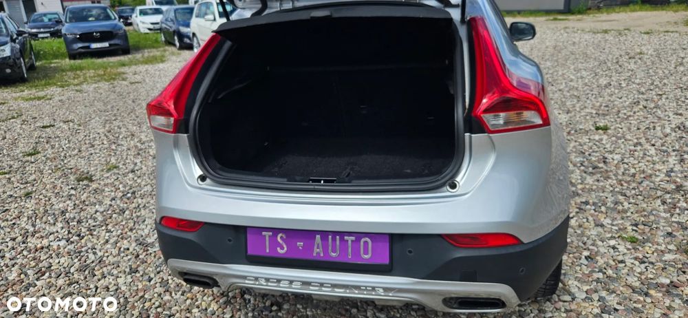 Volvo V40 Cross Country - 21