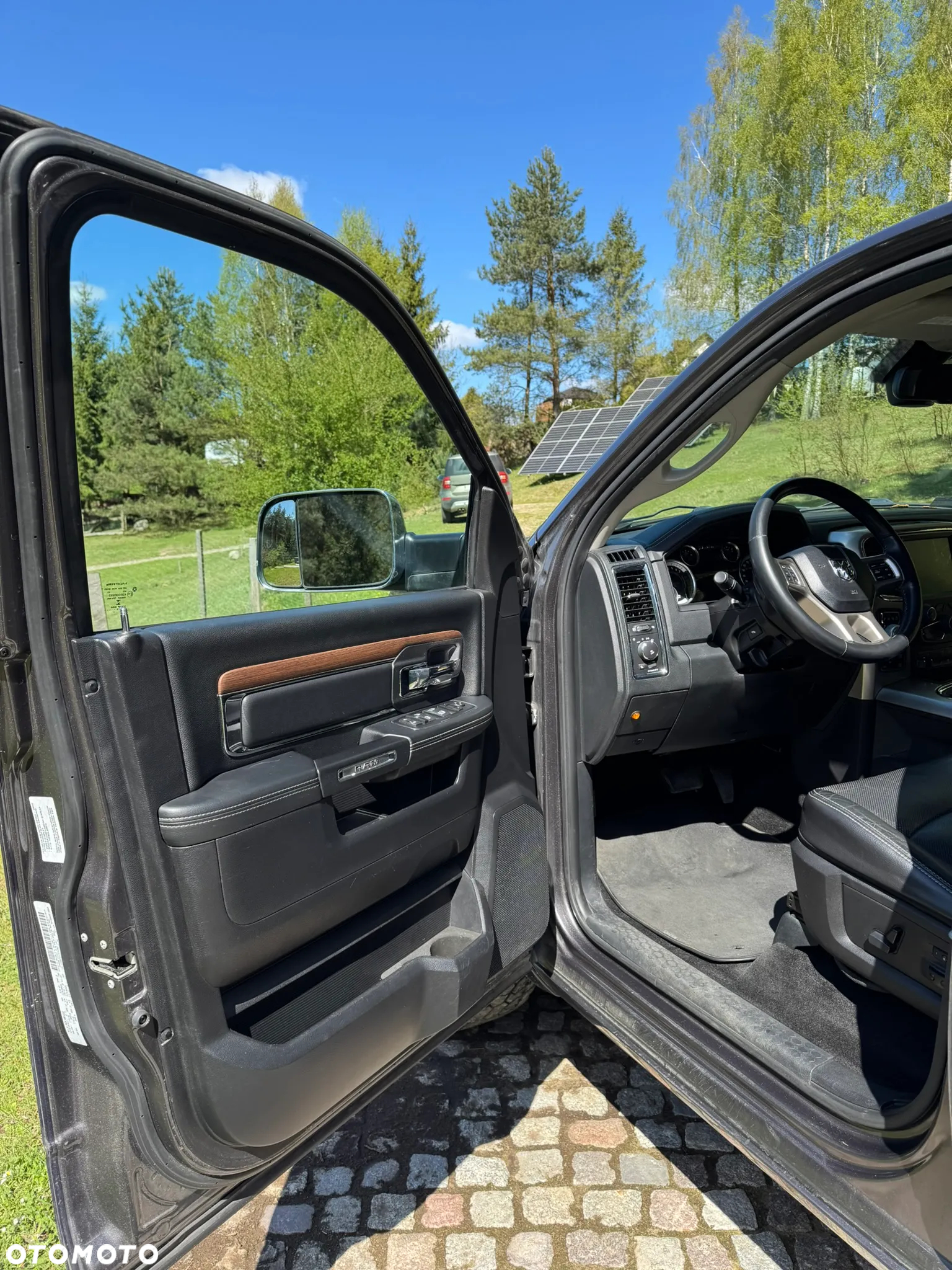RAM 1500 5.7 Crew Cab Laramie - 18