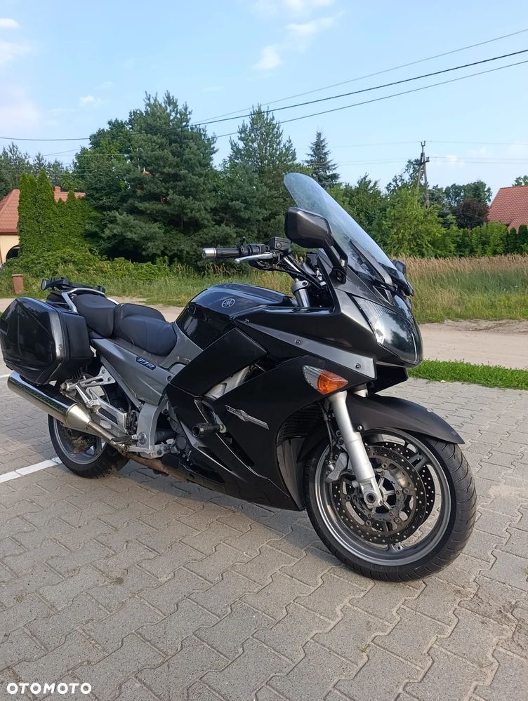 Yamaha FJR - 2