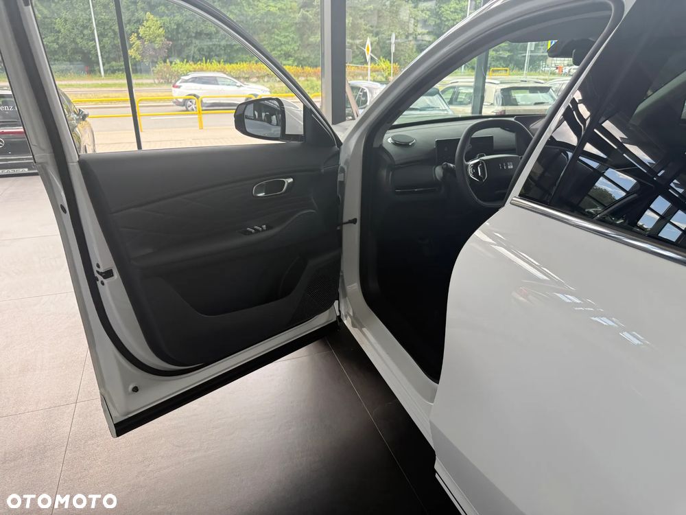 Geely Starray EM-i 1.5 PHEV Pro - 10