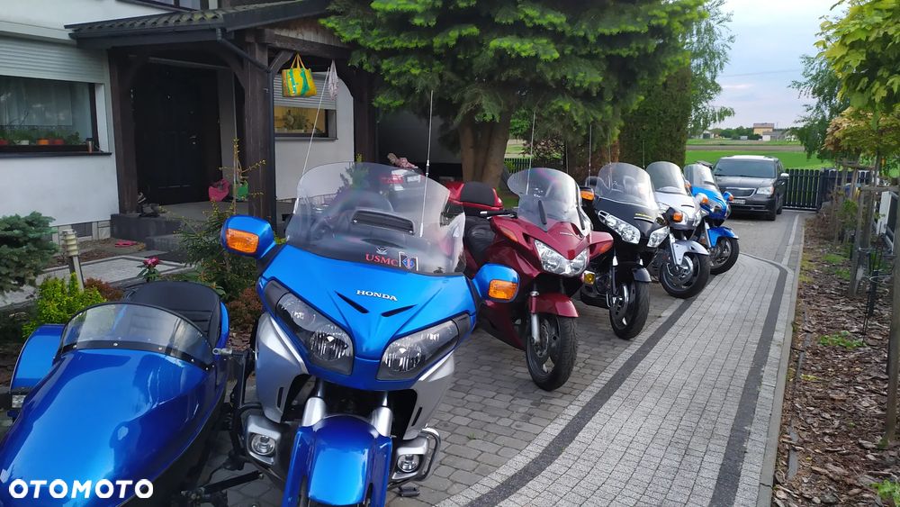 Honda GL - 40