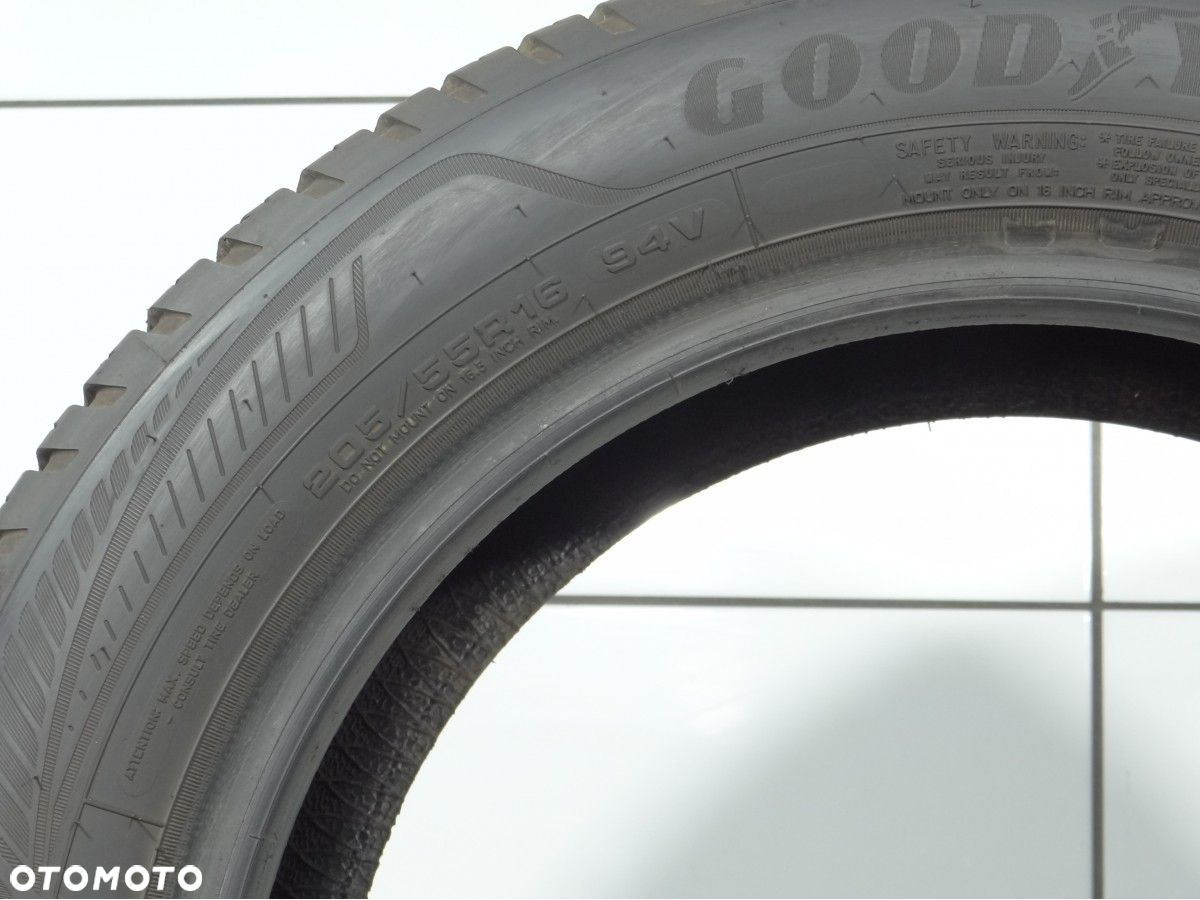 Opony całoroczne 205/55R16 94V Goodyear - 4