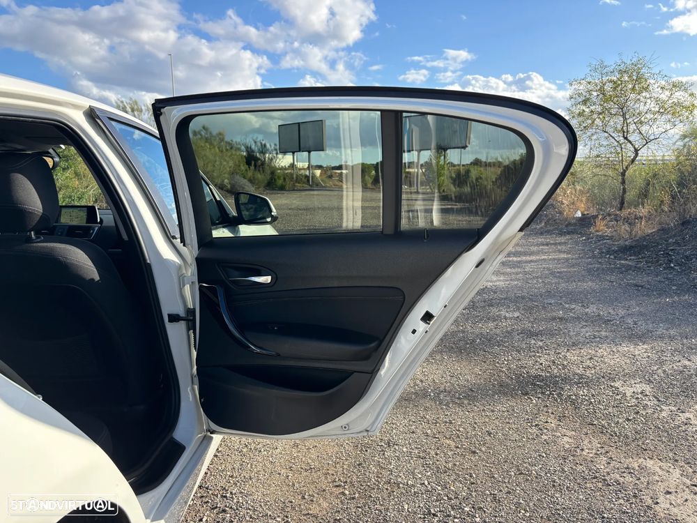 BMW 116 dA Line Sport - 27