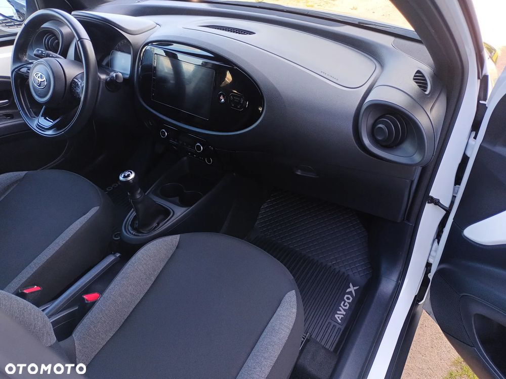 Toyota Aygo X Limited - 28