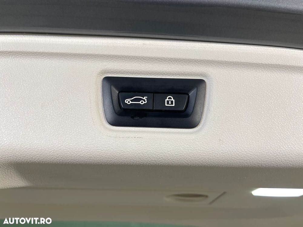 BMW Seria 3 320e AT PHEV - 25