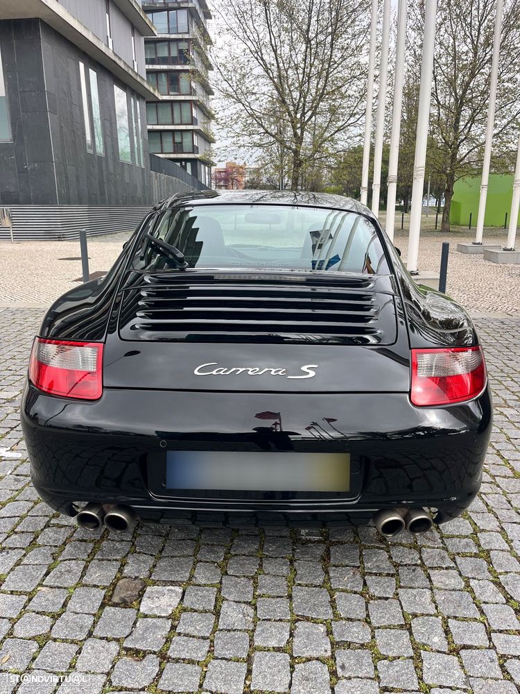 Porsche 911 (997) Carrera S - 4