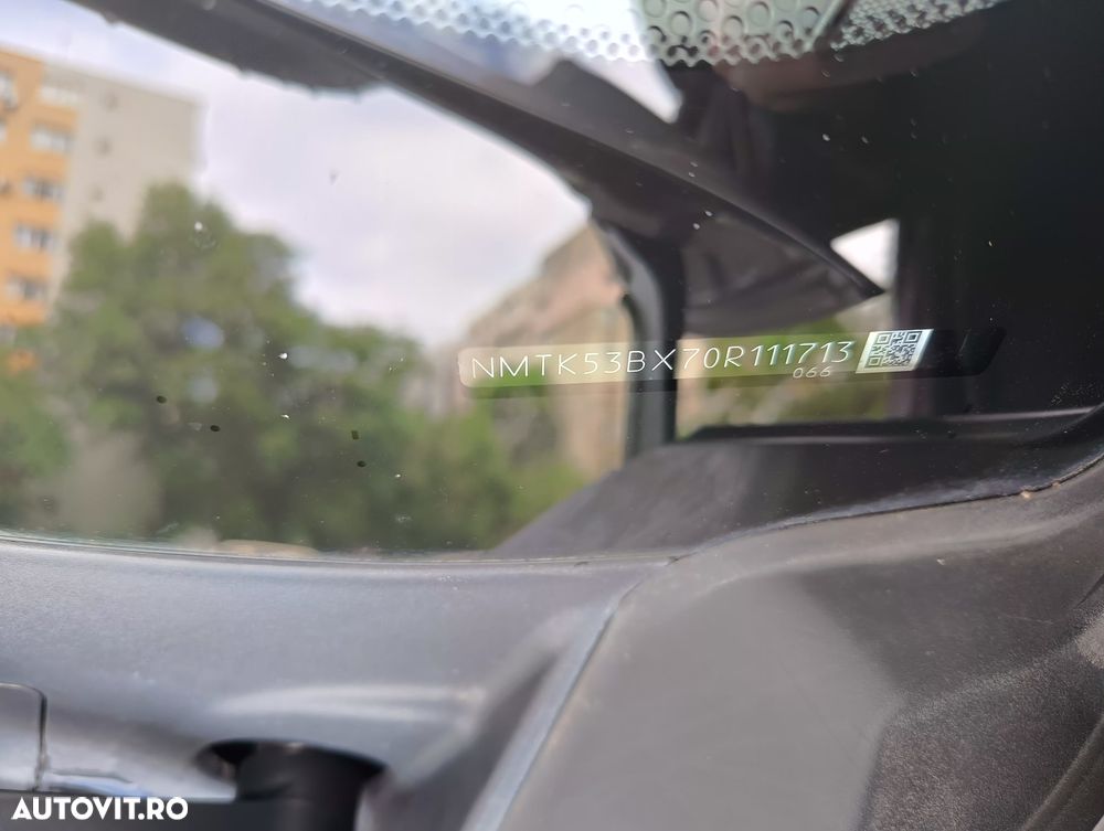 Toyota C-HR 2.0 HSD 184 CP 4x2 CVT Classy Bi-Tone - 8