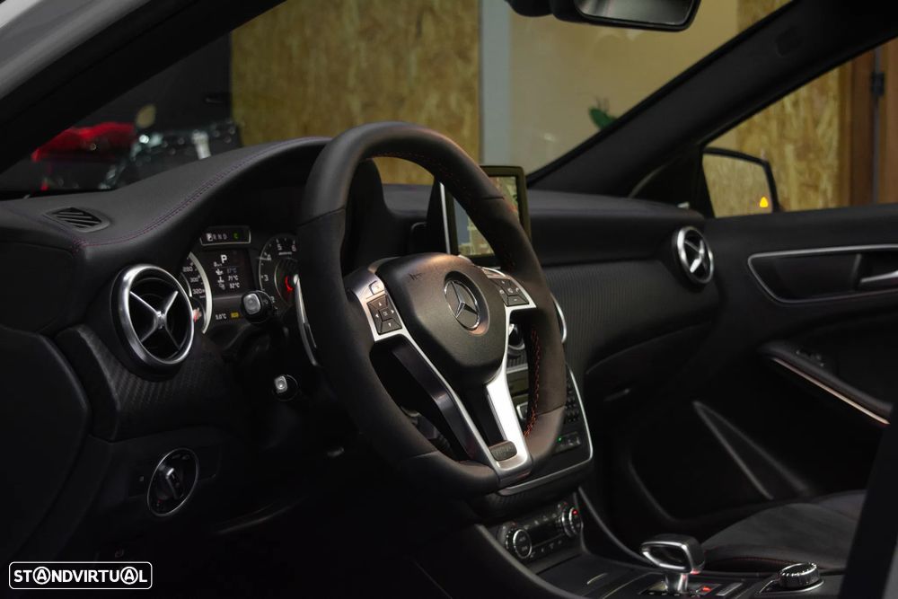 Mercedes-Benz A 45 AMG 4Matic Speedshift 7G-DCT Edition 1 - 14