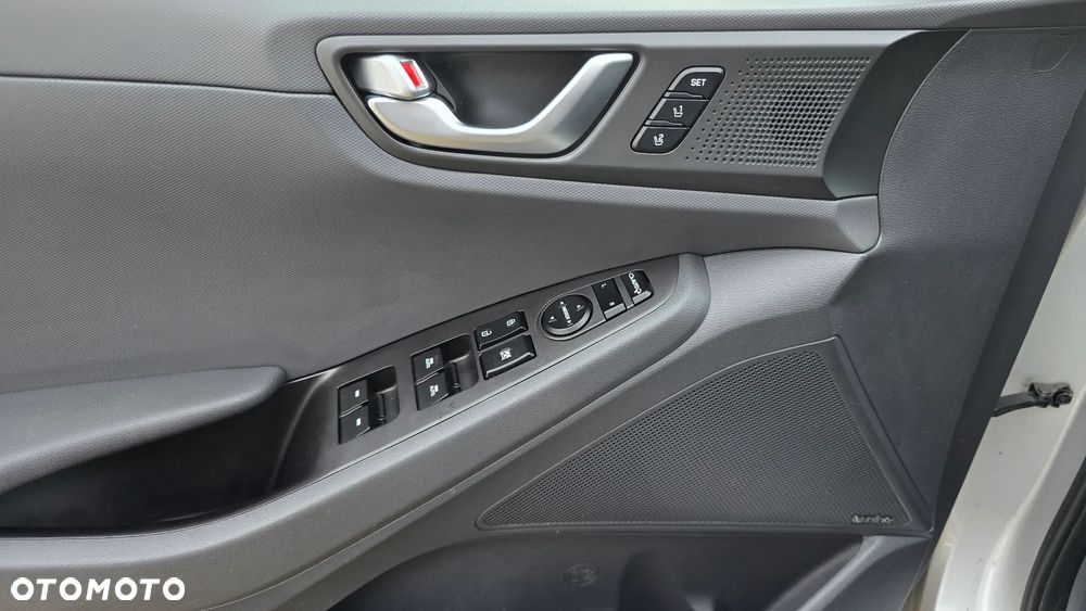 Hyundai IONIQ 1.6 GDI Premium - 37