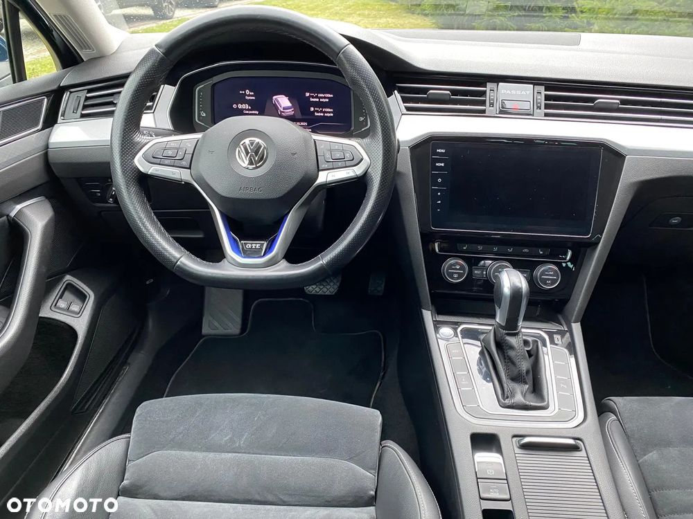 Volkswagen Passat - 14